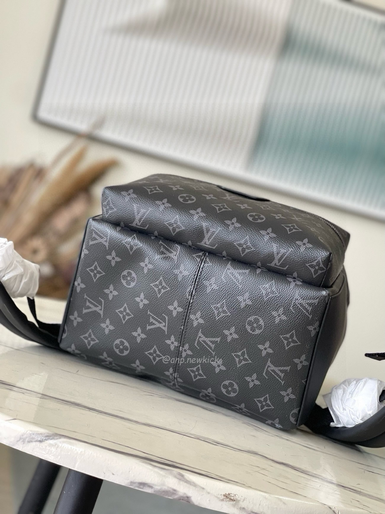 Louis Vuitton Discovery Pm Knapsack M22558 (8) - www.newkick.vip Louis Vuitton Discovery Pm Knapsack M22558 (8) - www.newkick.vip