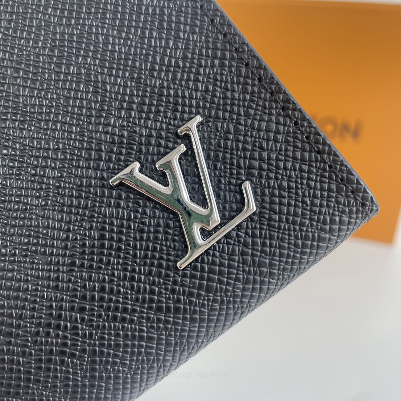 Louis Vuitton Pochette Voyage M30450 (6) - www.newkick.vip