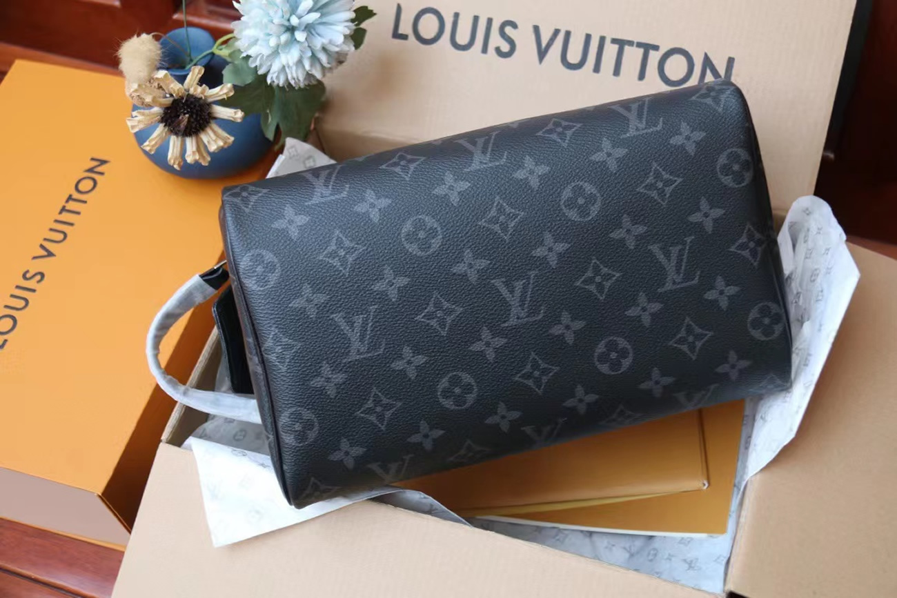 Louis Vuitton Dopp Kit M46354 (14) - www.newkick.vip