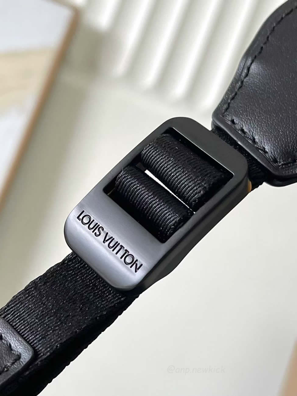 Louis Vuitton Lv Christopher Mm Monogram Taurillon Leather Lg   G90 M55699 (10) - www.newkick.vip