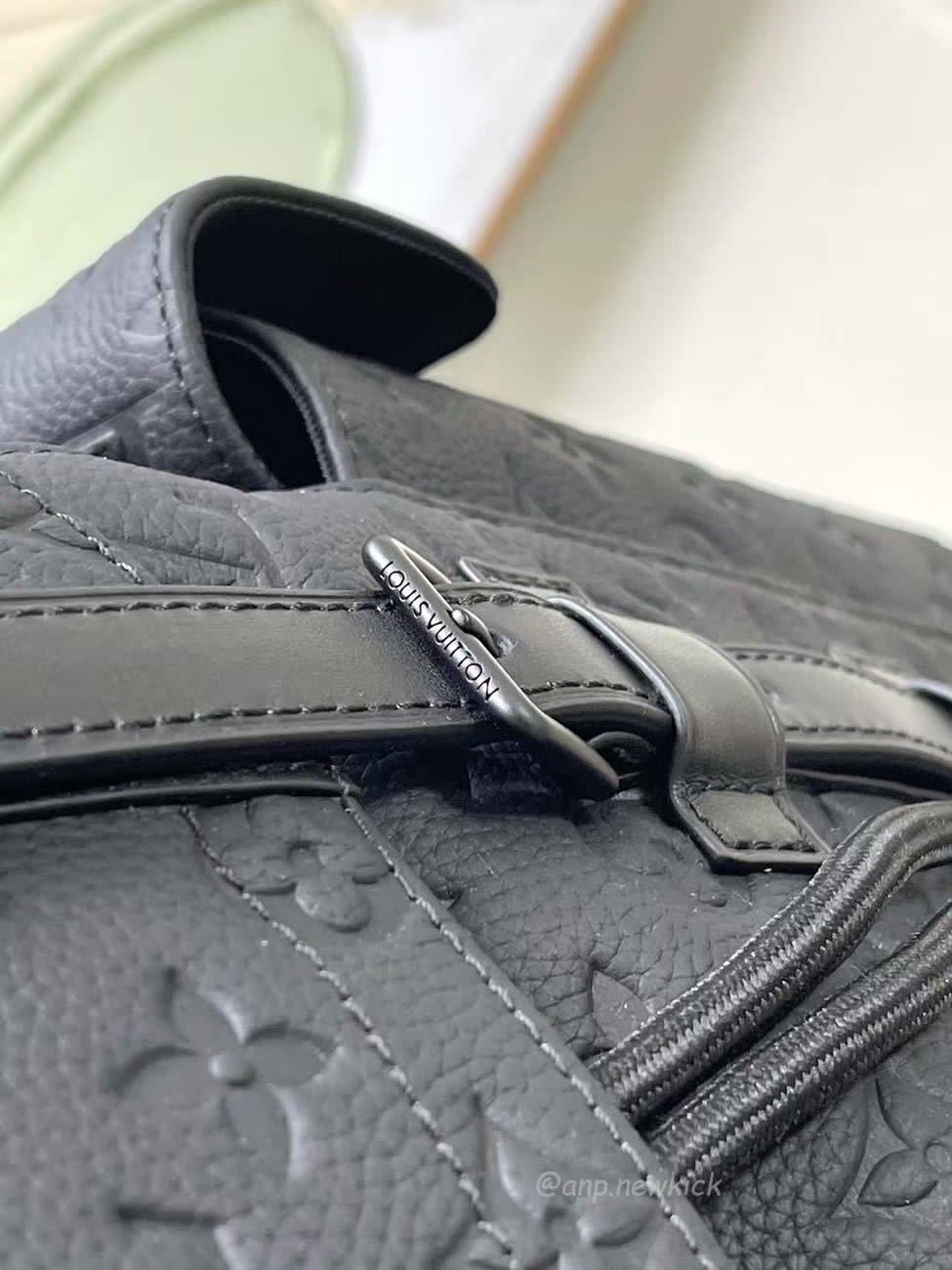 Louis Vuitton Lv Christopher Mm Monogram Taurillon Leather Lg   G90 M55699 (9) - www.newkick.vip