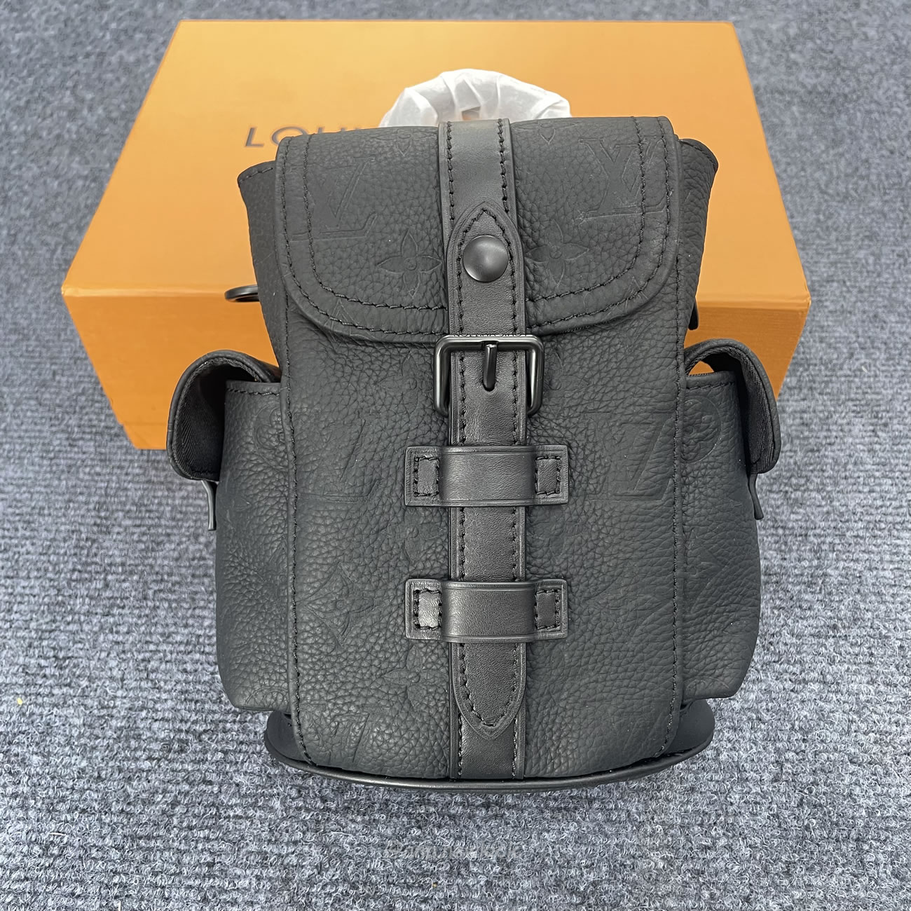 Louis Vuitton Nano Christopher M83164 (3) - www.newkick.vip