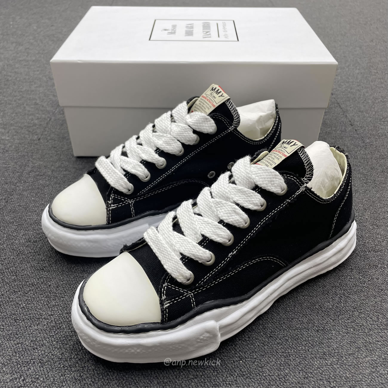 Maison Mihara Yasuhiro Hank Low Top Sneakers Black (11) - www.newkick.vip
