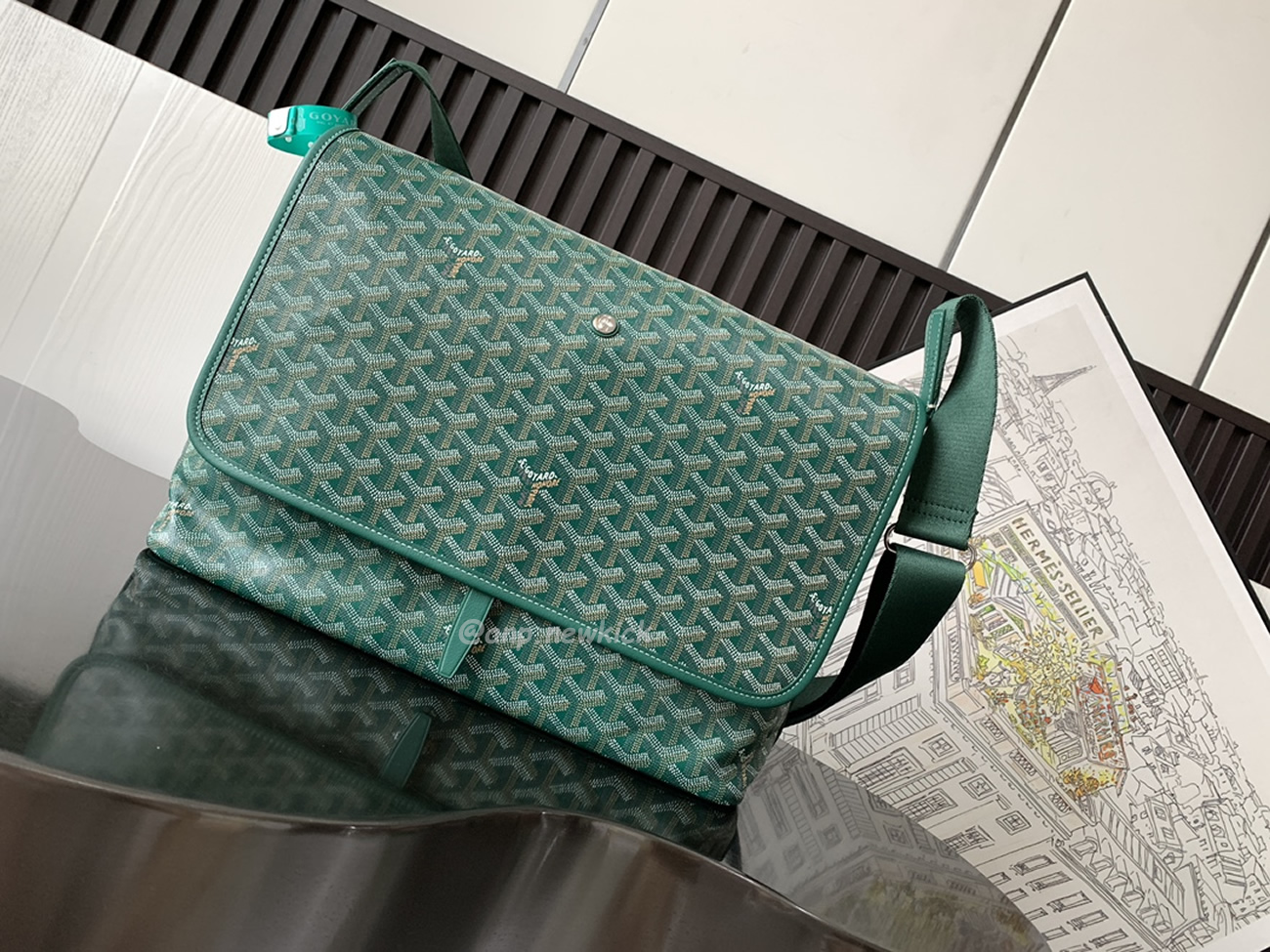 Goyard Capetien Medium Size Messenger Bag (7) - www.newkick.vip Goyard Capetien Medium Size Messenger Bag (7) - www.newkick.vip
