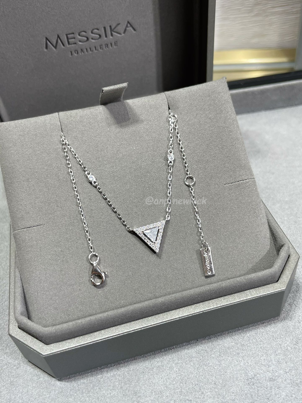 Messika Triangle Cut Necklace (1) - www.newkick.vip
