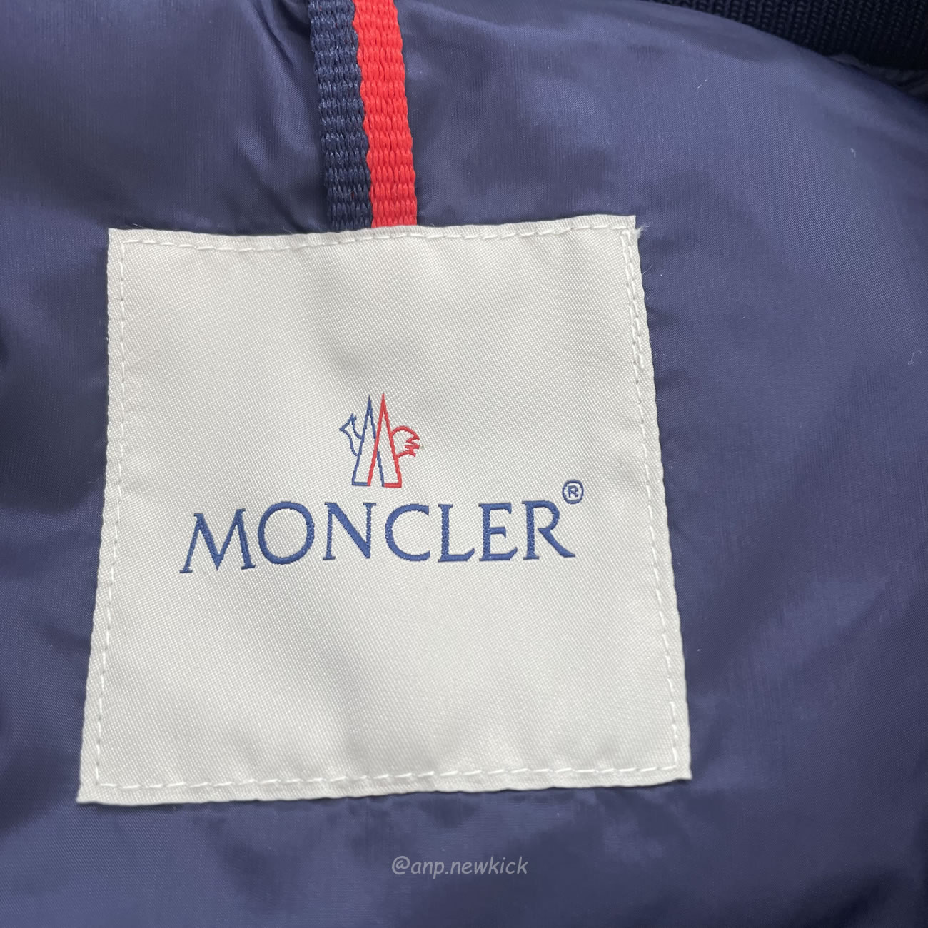 Moncler Dives Down Bomber Jacket (4) - www.newkick.vip Moncler Dives Down Bomber Jacket (4) - www.newkick.vip