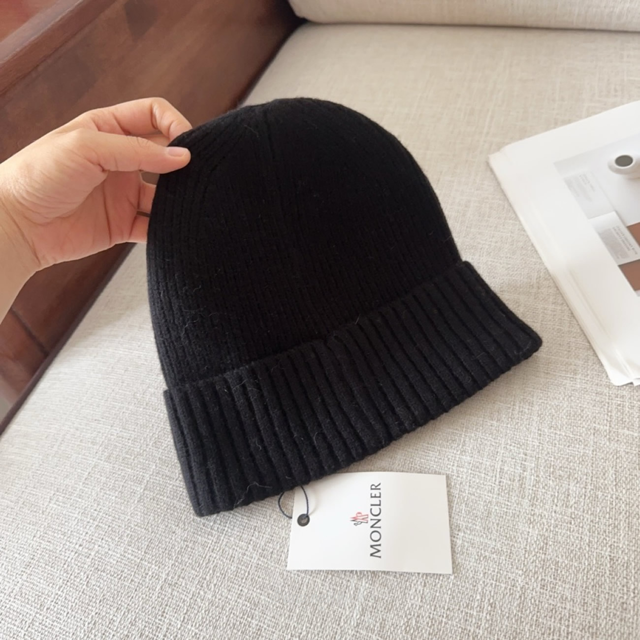 Moncler Logo Patch Beanie Black (4) - www.newkick.vip Moncler Logo Patch Beanie Black (4) - www.newkick.vip