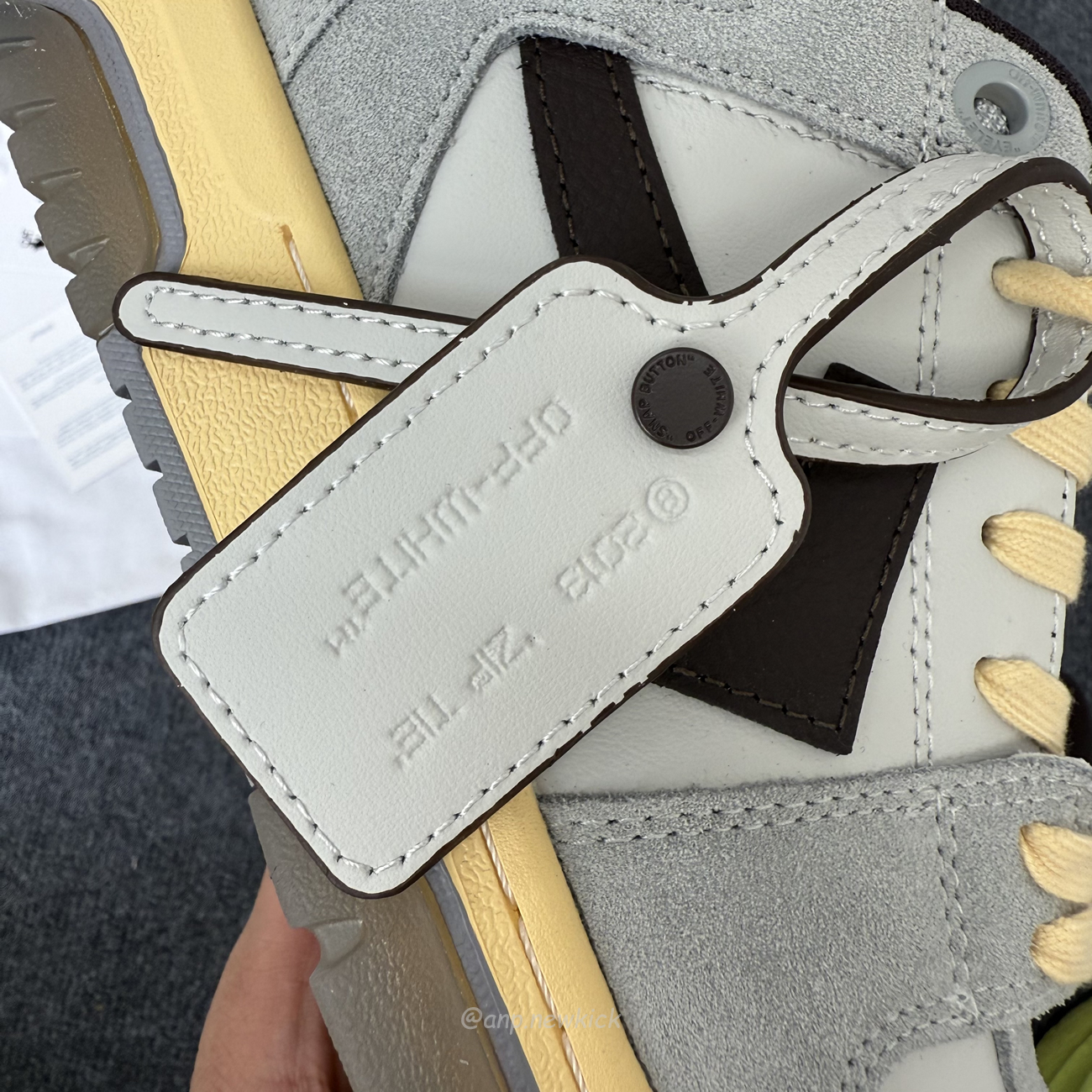 Off White Out Of Office Ooo Low Tops Light Grey Anthracite Omia189s24lea0110511 (9) - www.newkick.vip