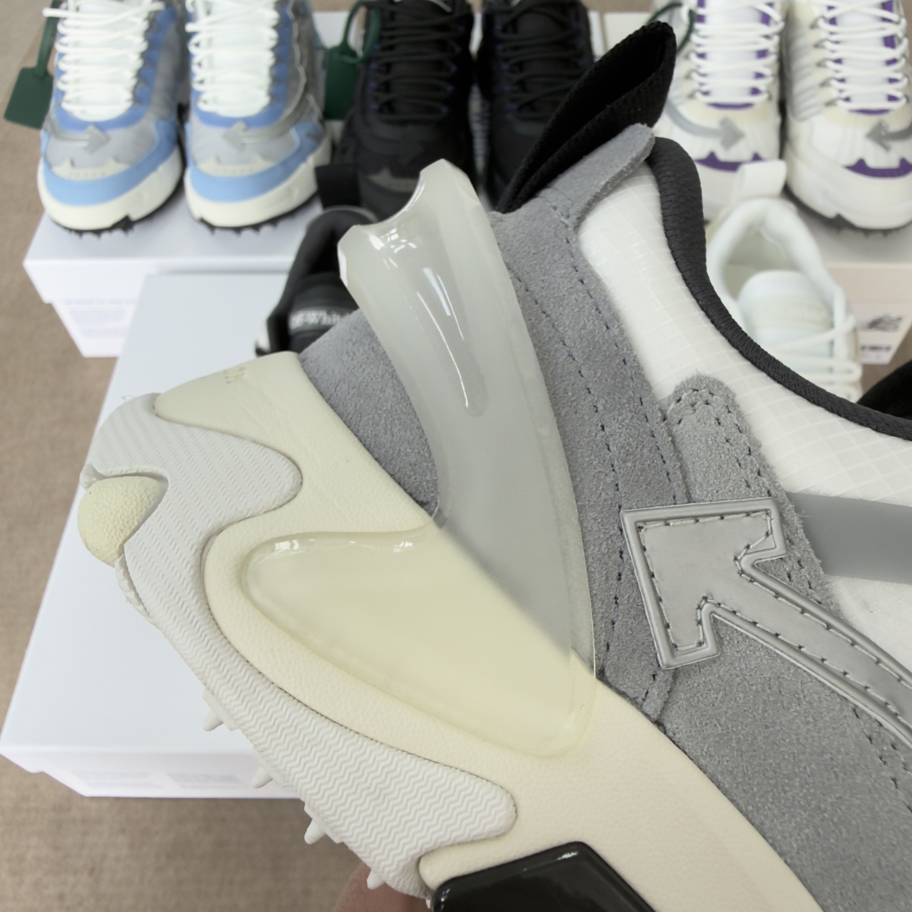 Off White Odsy 2000 (12) - www.newkick.vip Off White Odsy 2000 (12) - www.newkick.vip
