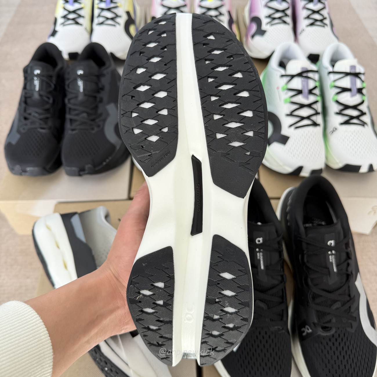 On Cloudboom Max Performance Running Shoes (4) - www.newkick.vip On Cloudboom Max Performance Running Shoes (4) - www.newkick.vip