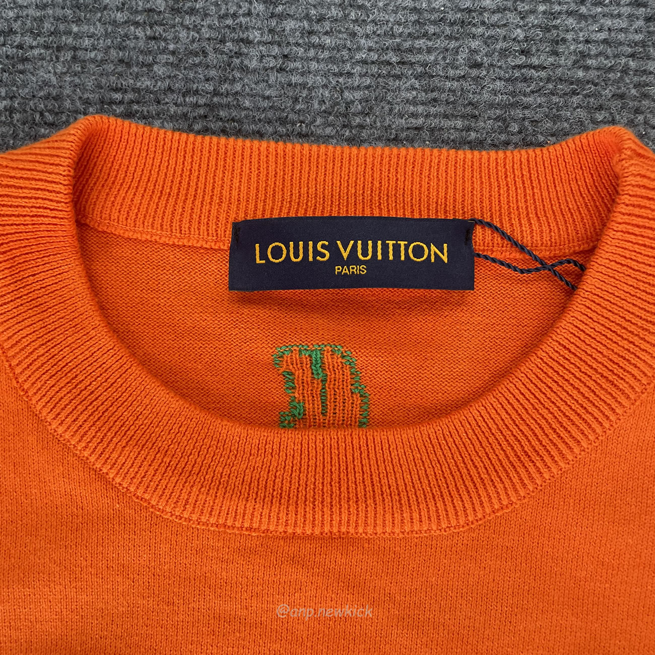 Louis Vuitton Short Sleeved Cotton Crewneck Orange Fw24 (13) - www.newkick.vip Louis Vuitton Short Sleeved Cotton Crewneck Orange Fw24 (13) - www.newkick.vip