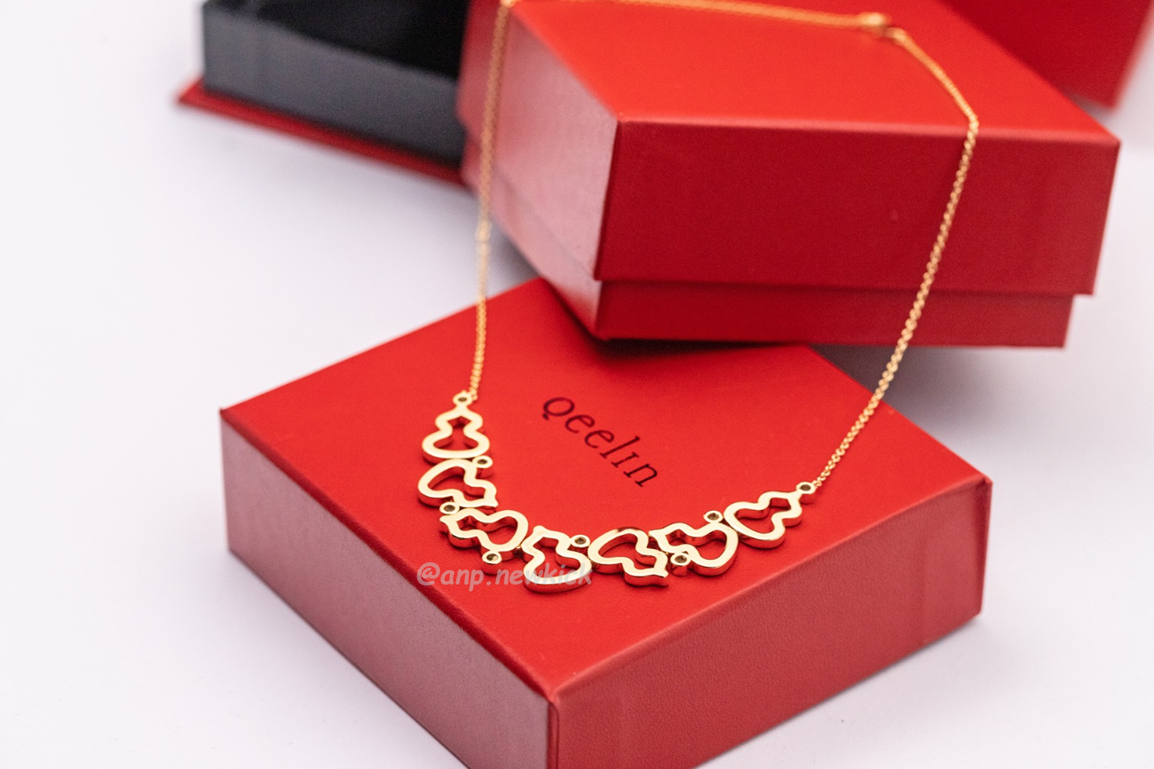 Qeelin V Gourd Necklace (3) - www.newkick.vip Qeelin V Gourd Necklace (3) - www.newkick.vip