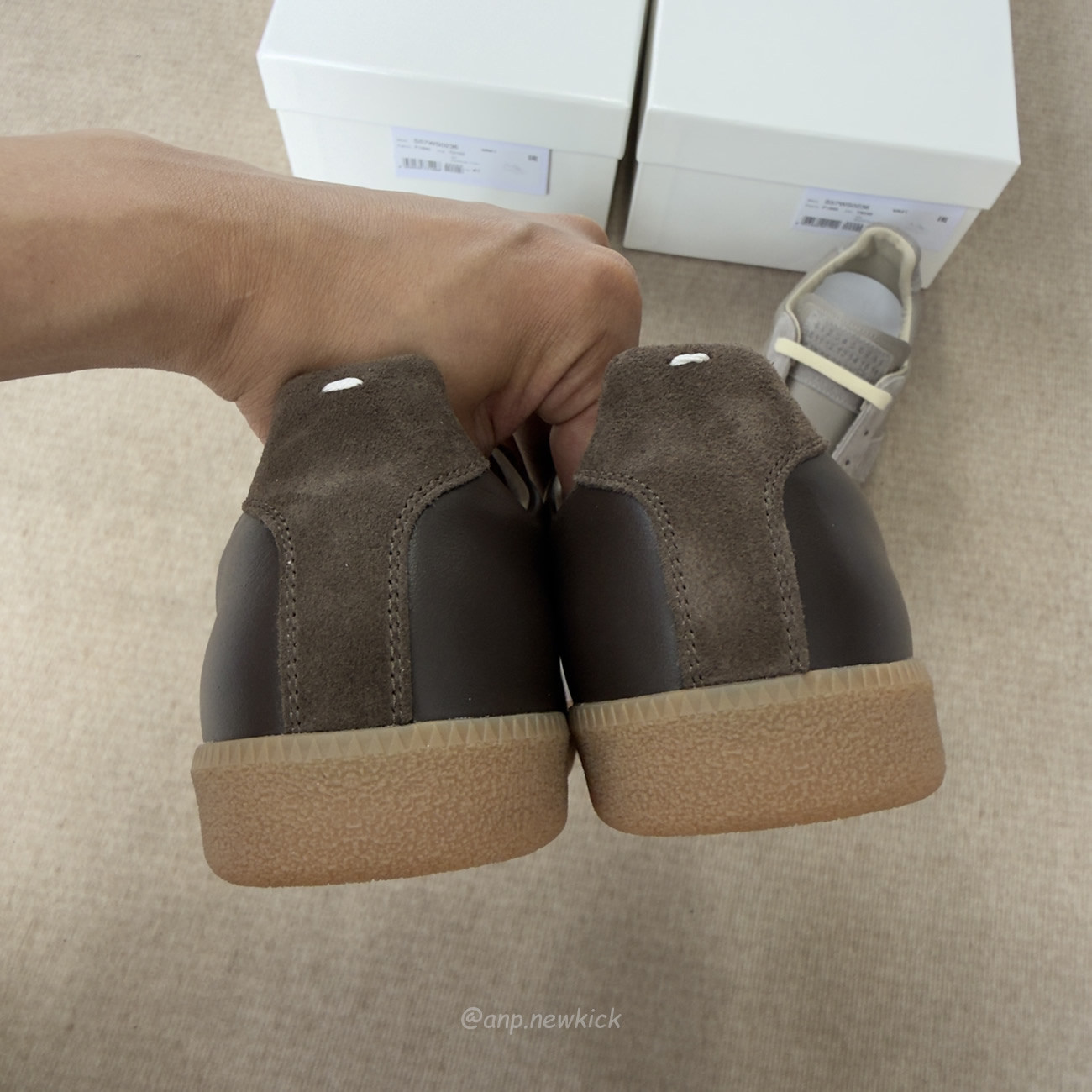 Maison Margiela Replica Ghost Grey Dark Brown S57ws0236 P1895 T8147 (2) - www.newkick.vip Maison Margiela Replica Ghost Grey Dark Brown S57ws0236 P1895 T8147 (2) - www.newkick.vip