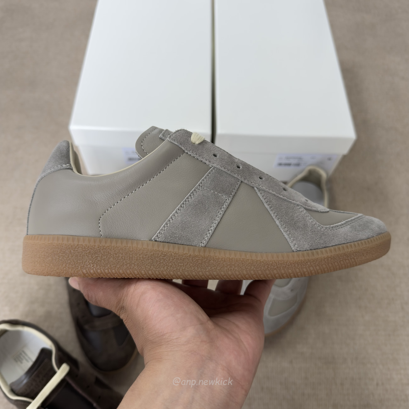 Maison Margiela Replica Ghost Grey Dark Brown S57ws0236 P1895 T8147 (4) - www.newkick.vip Maison Margiela Replica Ghost Grey Dark Brown S57ws0236 P1895 T8147 (4) - www.newkick.vip
