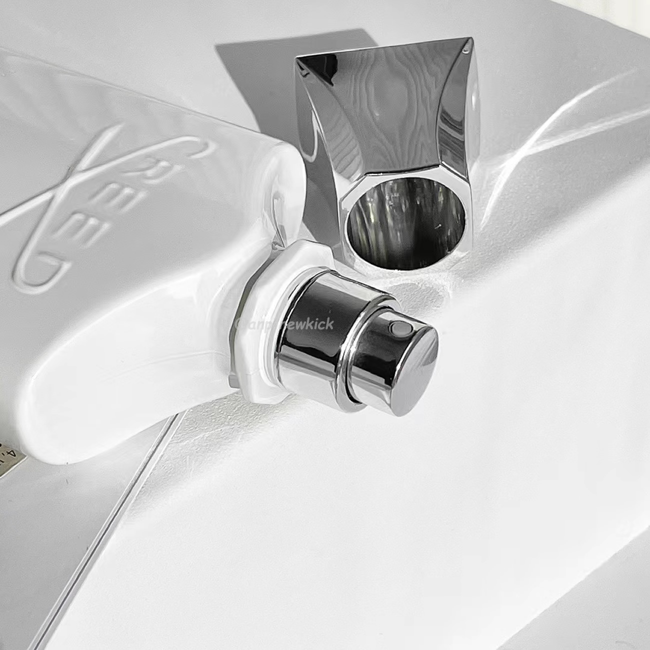 Creed Silver Mountain Water Spray For Unisex 100ml (8) - www.newkick.vip