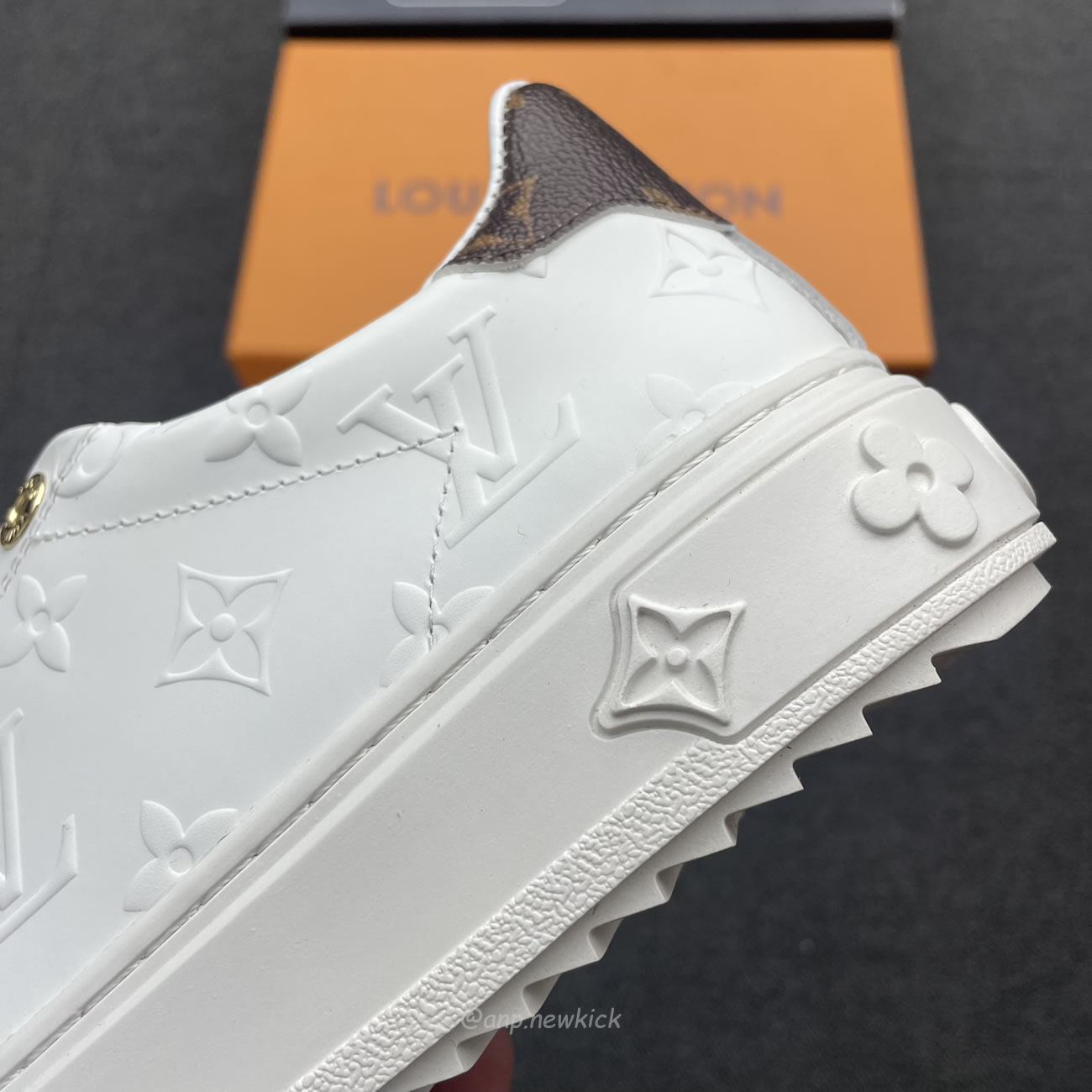 Louis Vuitton Time Out Debossed Monogram Leather White (10) - www.newkick.vip Louis Vuitton Time Out Debossed Monogram Leather White (10) - www.newkick.vip