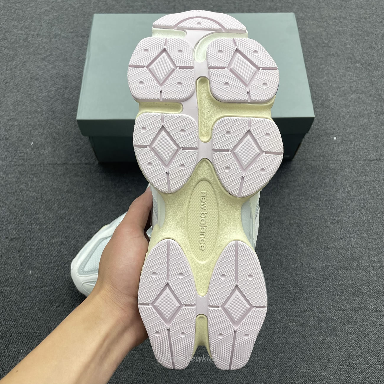 New Balance 9060 Grey Lilac U9060gm (7) - www.newkick.vip