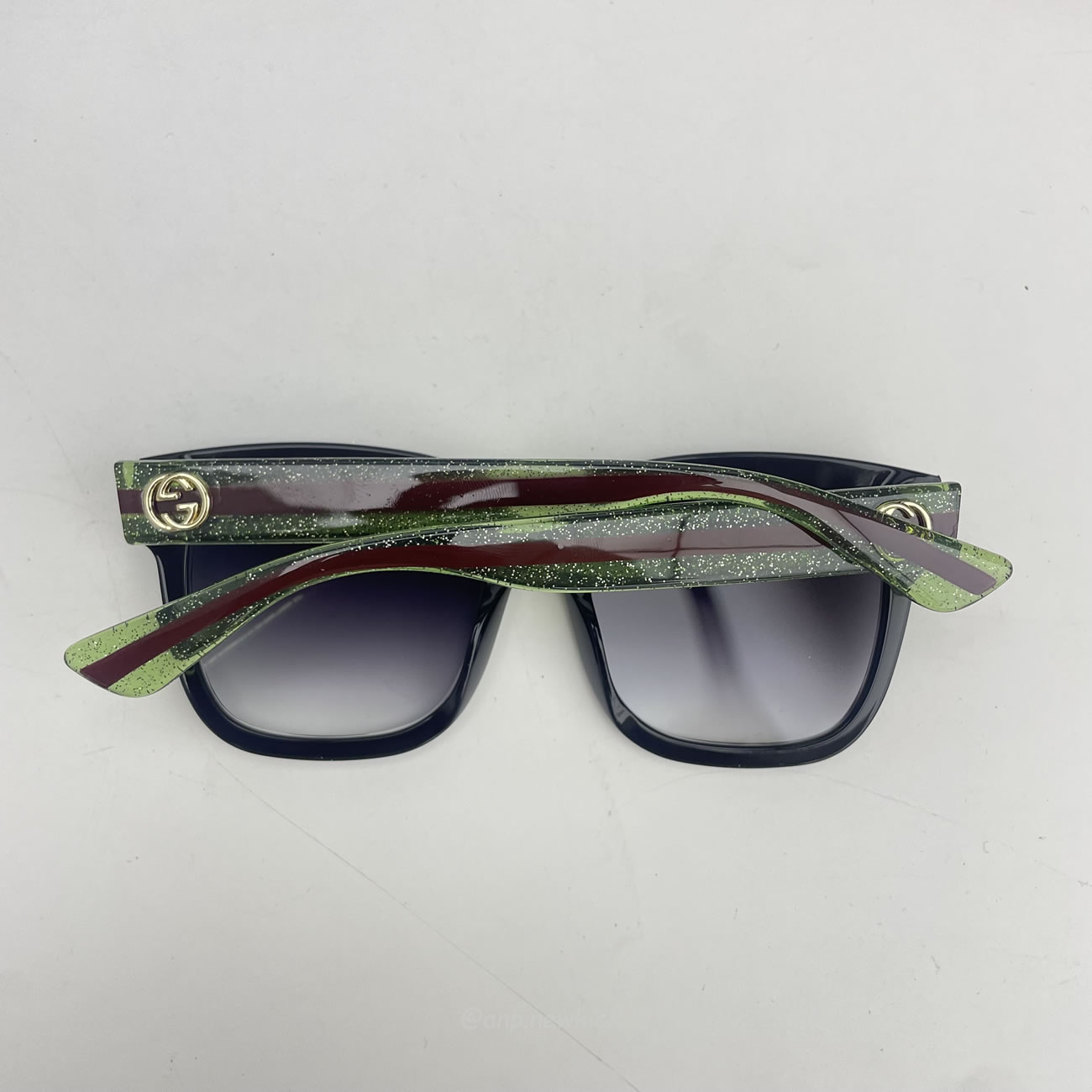 Gucci Glittered Oversized Rectangular Universal Fit Sunglasses Black Green Red (3) - www.newkick.vip