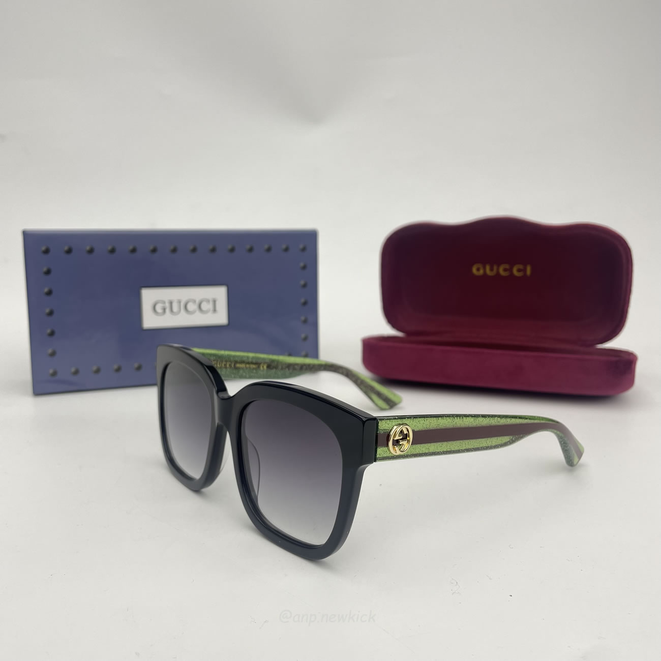 Gucci Glittered Oversized Rectangular Universal Fit Sunglasses Black Green Red (5) - www.newkick.vip