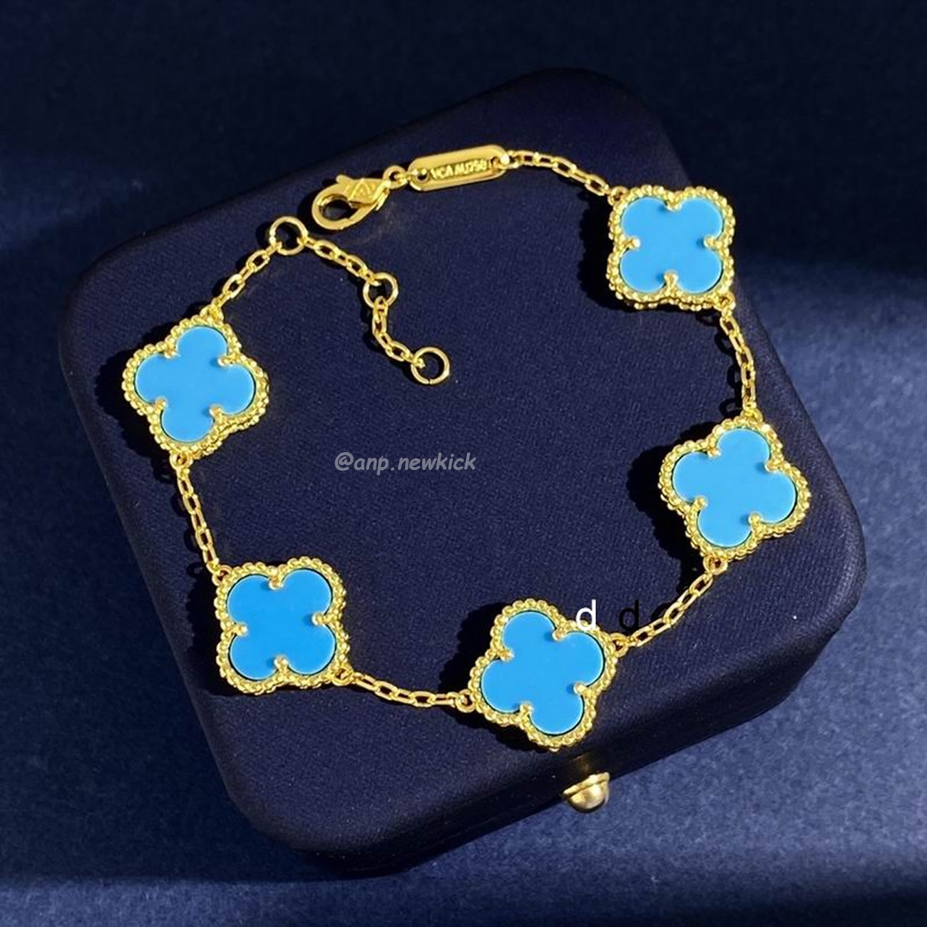 Van Cleef 18k Golden Bracelet (8) - www.newkick.vip