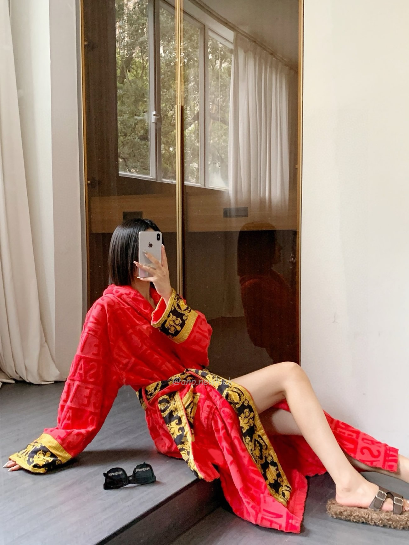 Versace Baroque Logo Jacquard Cotton Bathrobe (3) - www.newkick.vip Versace Baroque Logo Jacquard Cotton Bathrobe (3) - www.newkick.vip