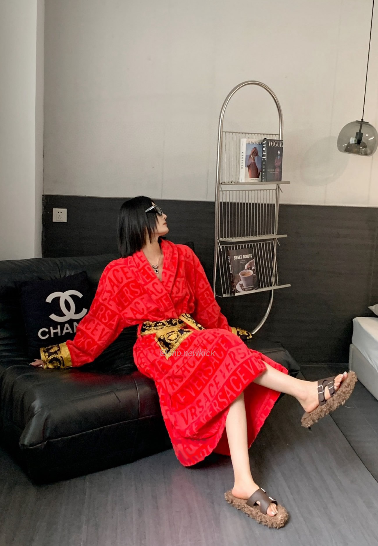 Versace Baroque Logo Jacquard Cotton Bathrobe (4) - www.newkick.vip Versace Baroque Logo Jacquard Cotton Bathrobe (4) - www.newkick.vip