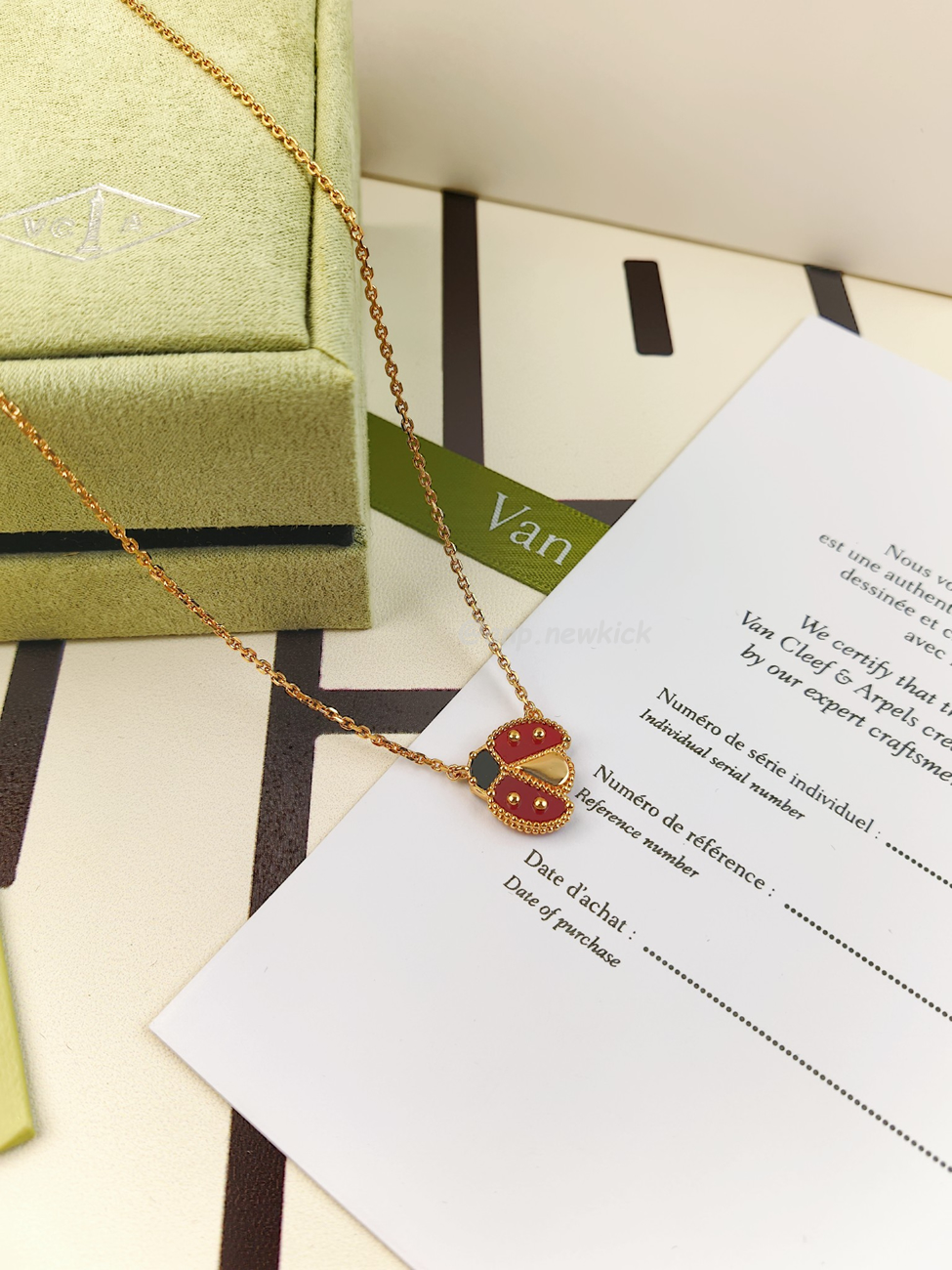 Van Cleef Arpels Full Diamond Clover Necklace (12) - www.newkick.vip Van Cleef Arpels Full Diamond Clover Necklace (12) - www.newkick.vip
