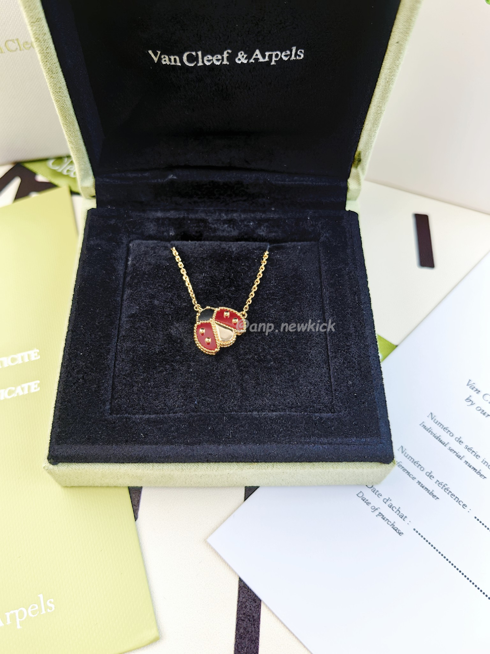 Van Cleef Arpels Full Diamond Clover Necklace (16) - www.newkick.vip Van Cleef Arpels Full Diamond Clover Necklace (16) - www.newkick.vip