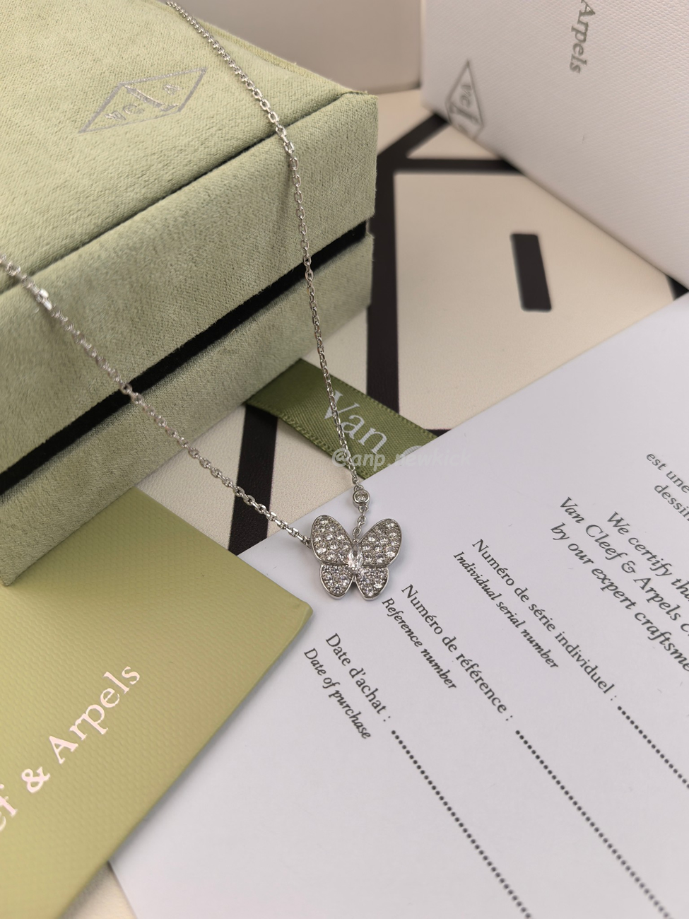 Van Cleef Arpels Full Diamond Clover Necklace (6) - www.newkick.vip Van Cleef Arpels Full Diamond Clover Necklace (6) - www.newkick.vip