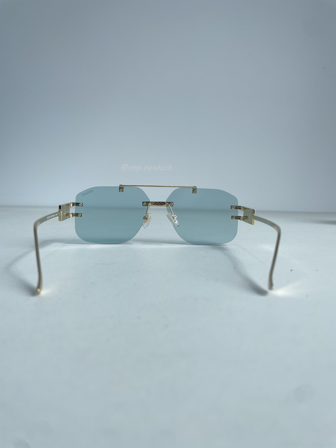 Versace Damier Plaque Sunglasses Black Gold (9) - www.newkick.vip