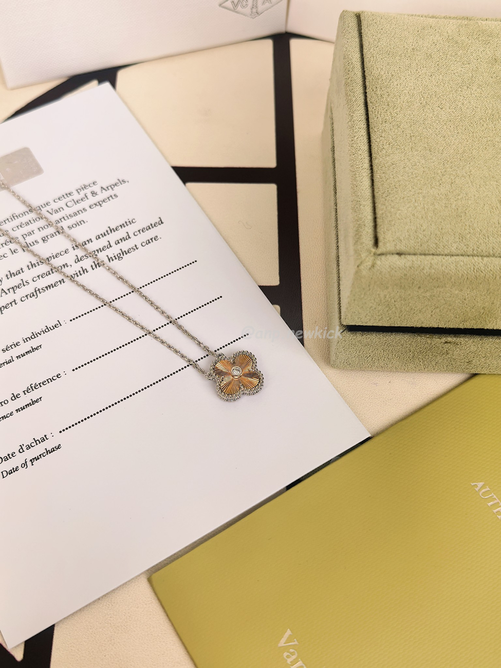 Vintage Alhambra Necklace (2) - www.newkick.vip Vintage Alhambra Necklace (2) - www.newkick.vip