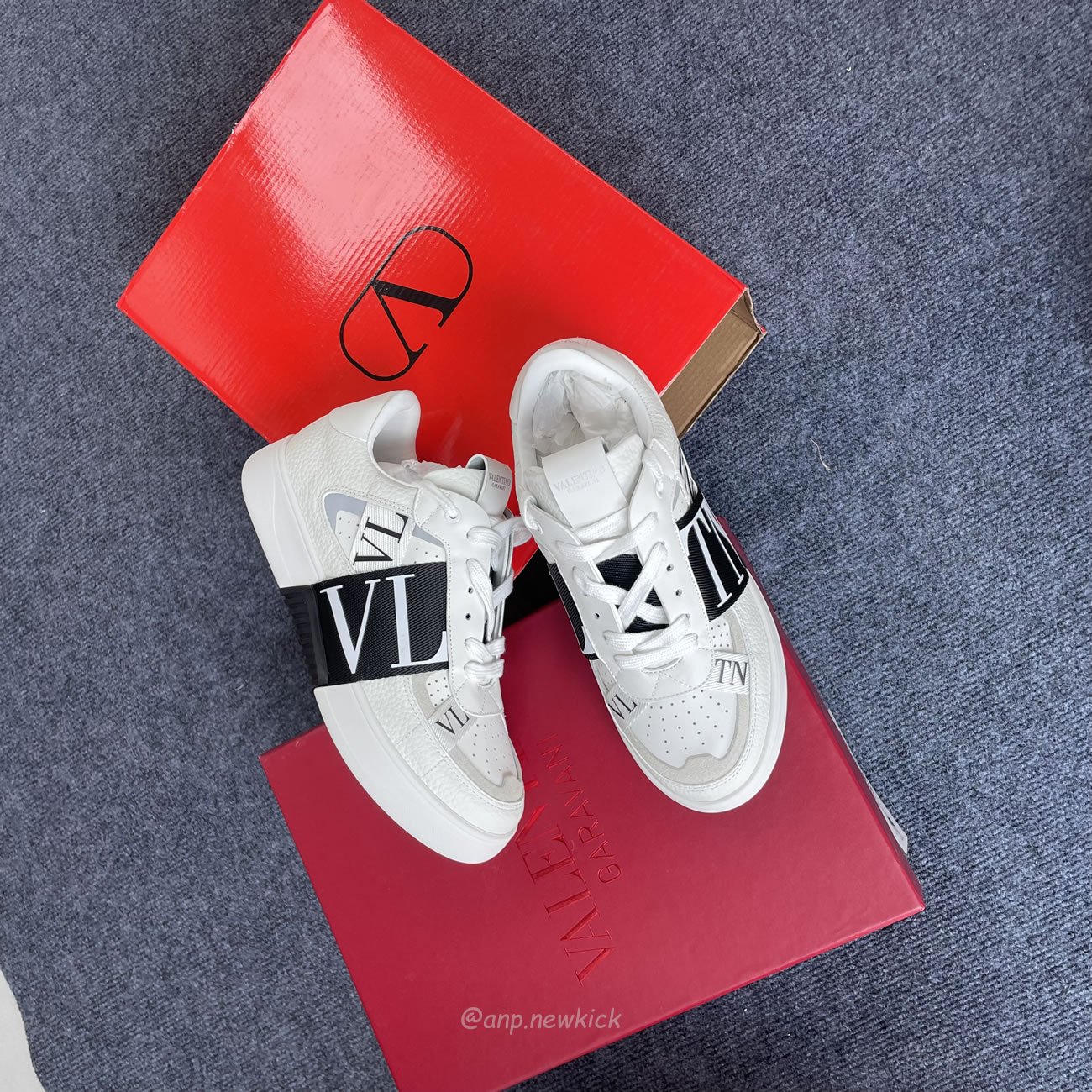 Valentino Garavani Vl7n Sneaker Low Top White Black Grey Red Blue Ys0c58wrq 24p (9) - www.newkick.vip