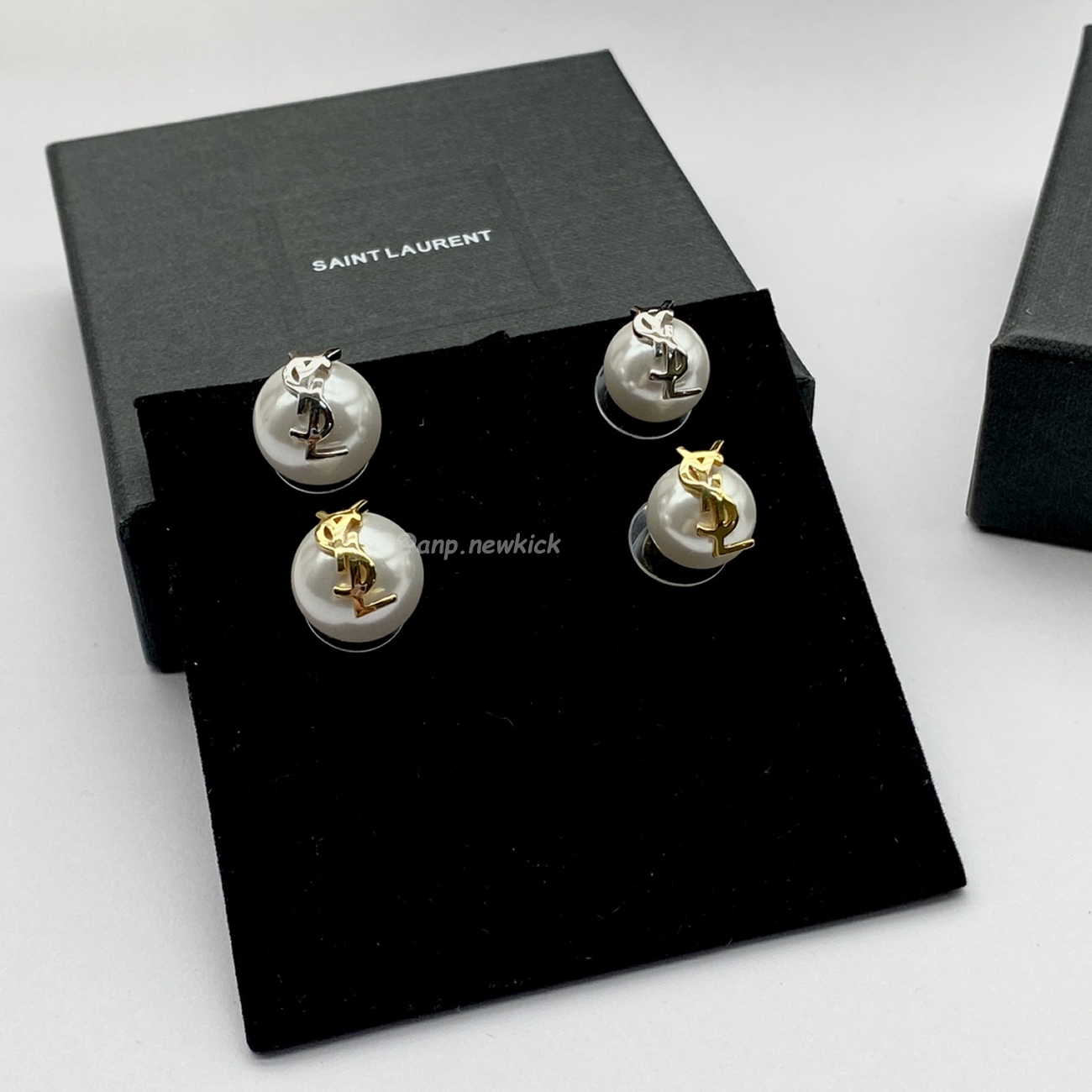 Saint Laurent Ysl Earrings (1) - www.newkick.vip Saint Laurent Ysl Earrings (1) - www.newkick.vip