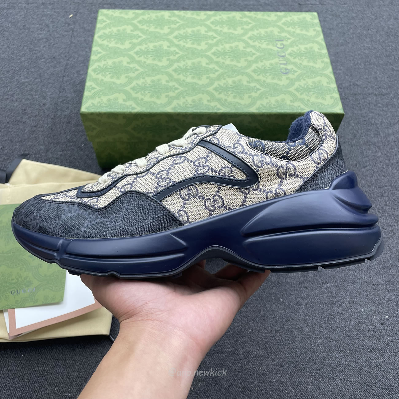 Gucci Blue Rhyton Gg Print Leather And Canvas Sneakers (8) - www.newkick.vip