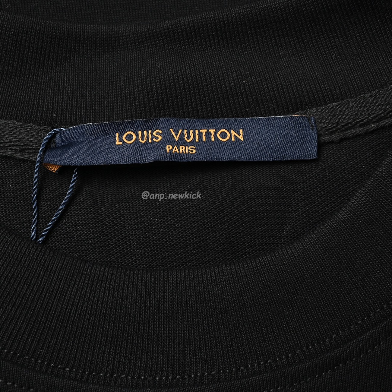 Louisviutton 2024ss Colorful Letter Logo On Back Printed Short Sleeved T Shirt (4) - www.newkick.vip Louisviutton 2024ss Colorful Letter Logo On Back Printed Short Sleeved T Shirt (4) - www.newkick.vip
