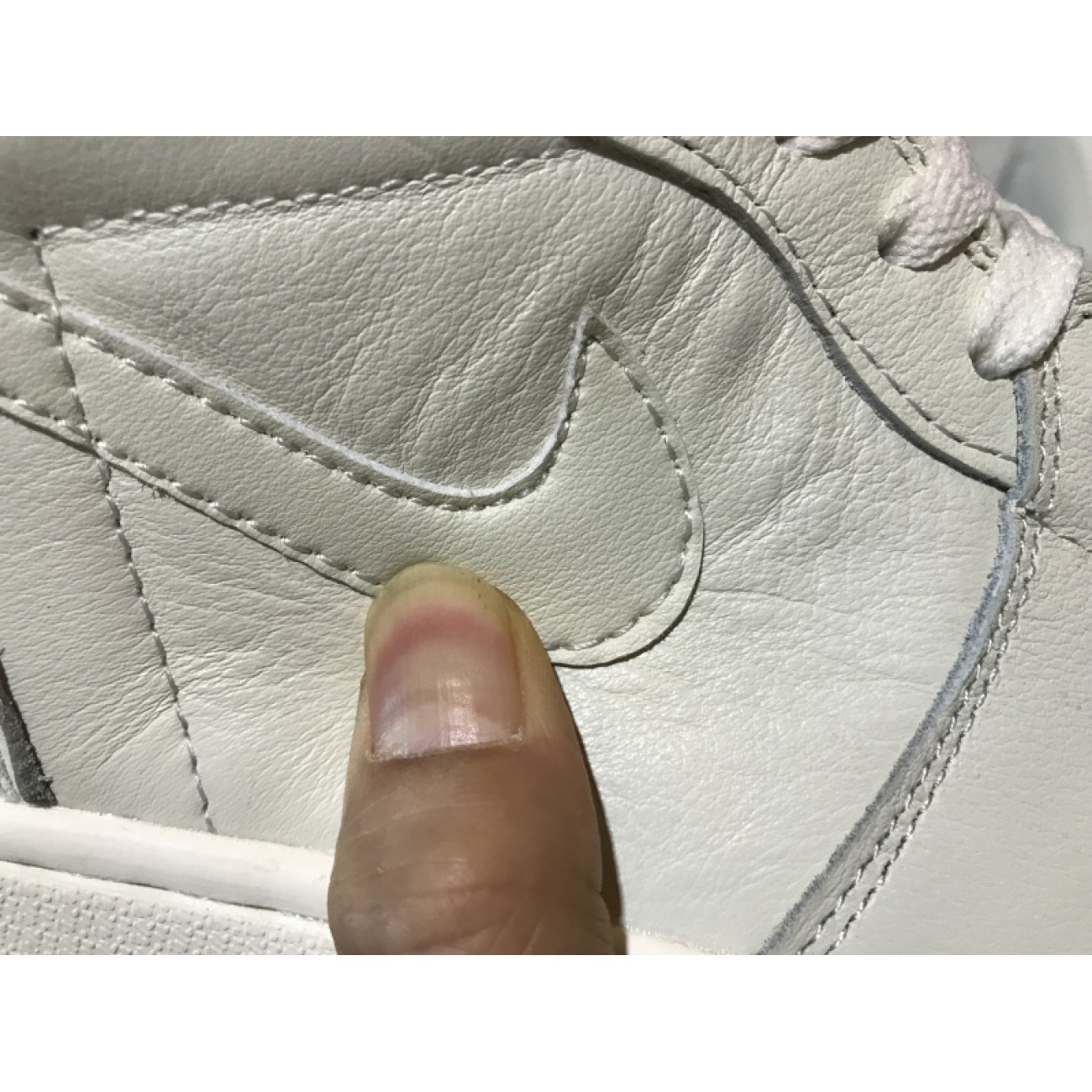 Air Jordan 1 High OG Premium Essentials Pack 555088-114