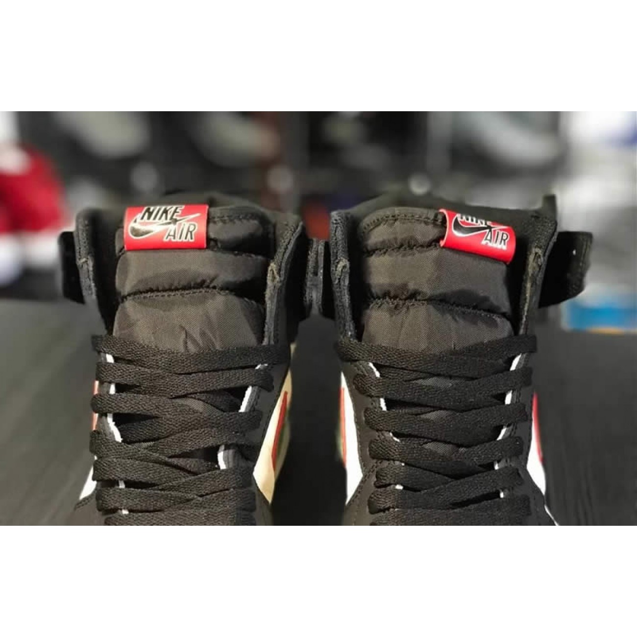 Air Jordan 1 Retro High OG "Sports Illustrated" Black White 555088-015