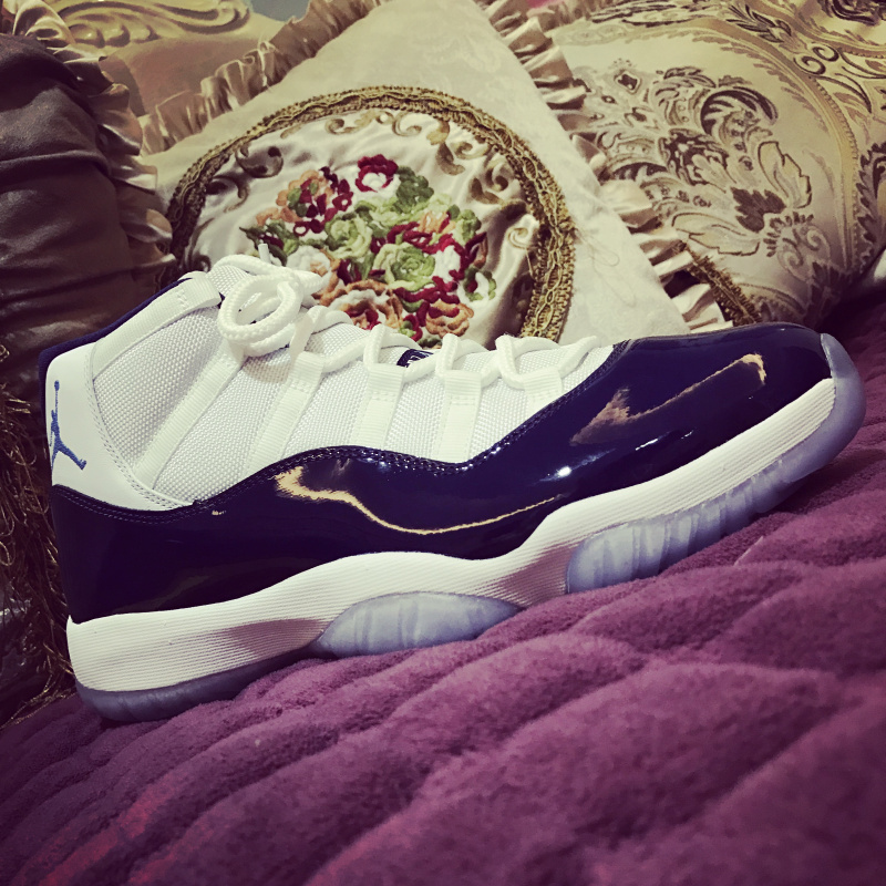 Air Jordan 11 "Midnight Navy" 378037-123