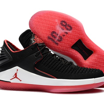 Air Jordan 32 XXXII Low Black/White/Red
