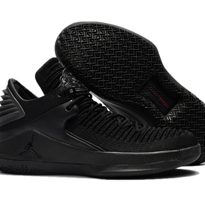 Air Jordan 32 XXXII Low "Black Cat"