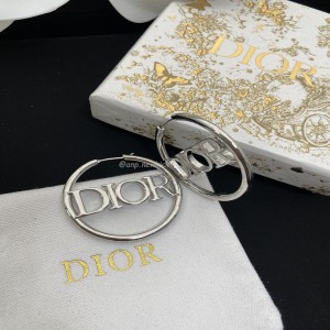 Dior earring