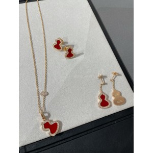 Qeelin Red Agate Suit