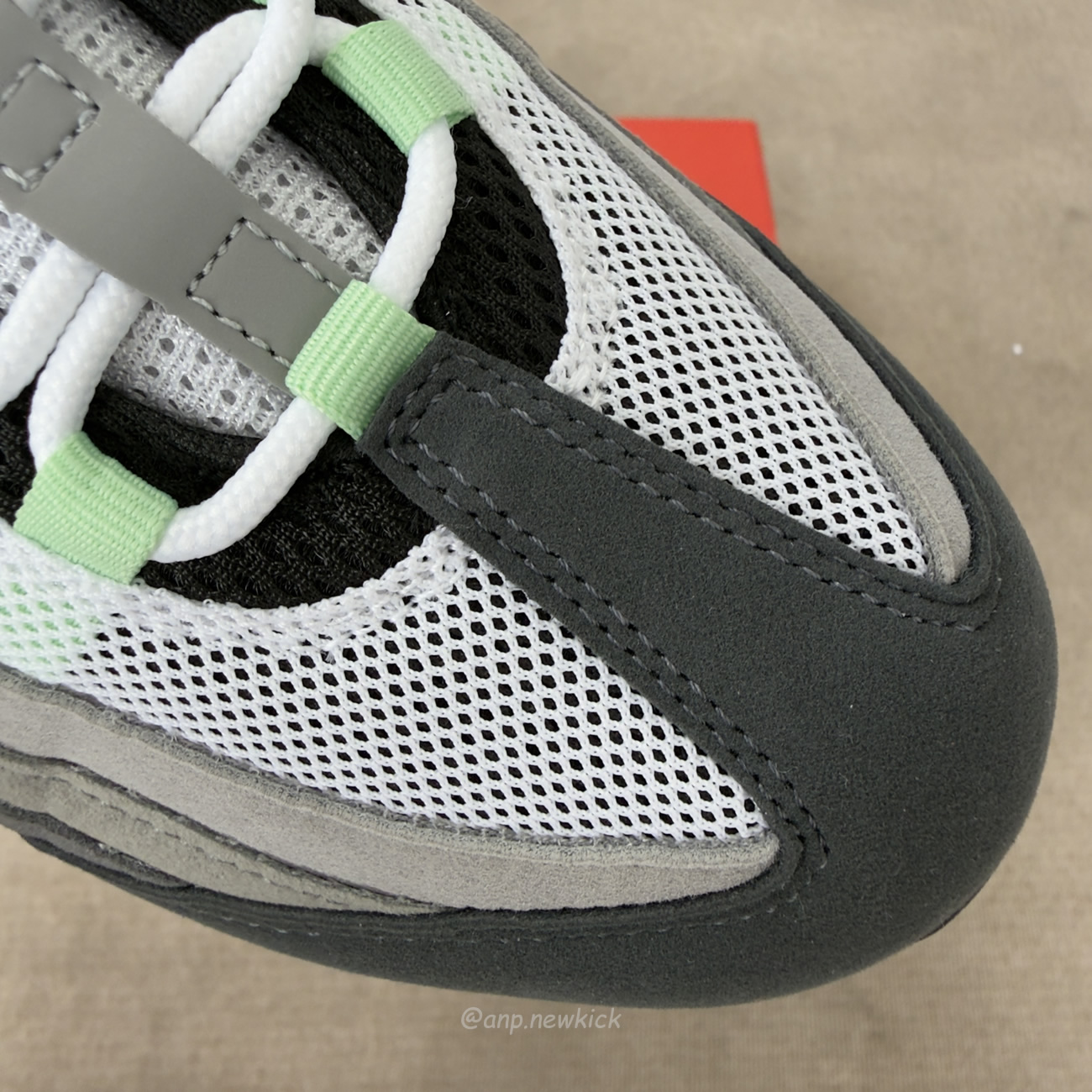 Nike Air Max 95 OG Big Bubble Fresh Mint (Women's)  HJ5996-005