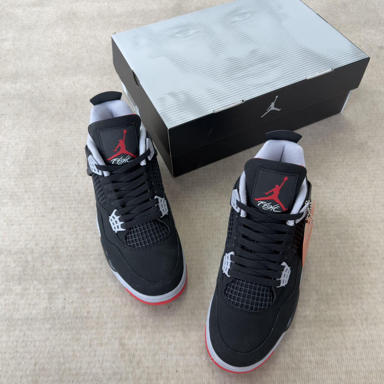 Air Jordan 4 Retro OG Bred (2026) IX8180-001