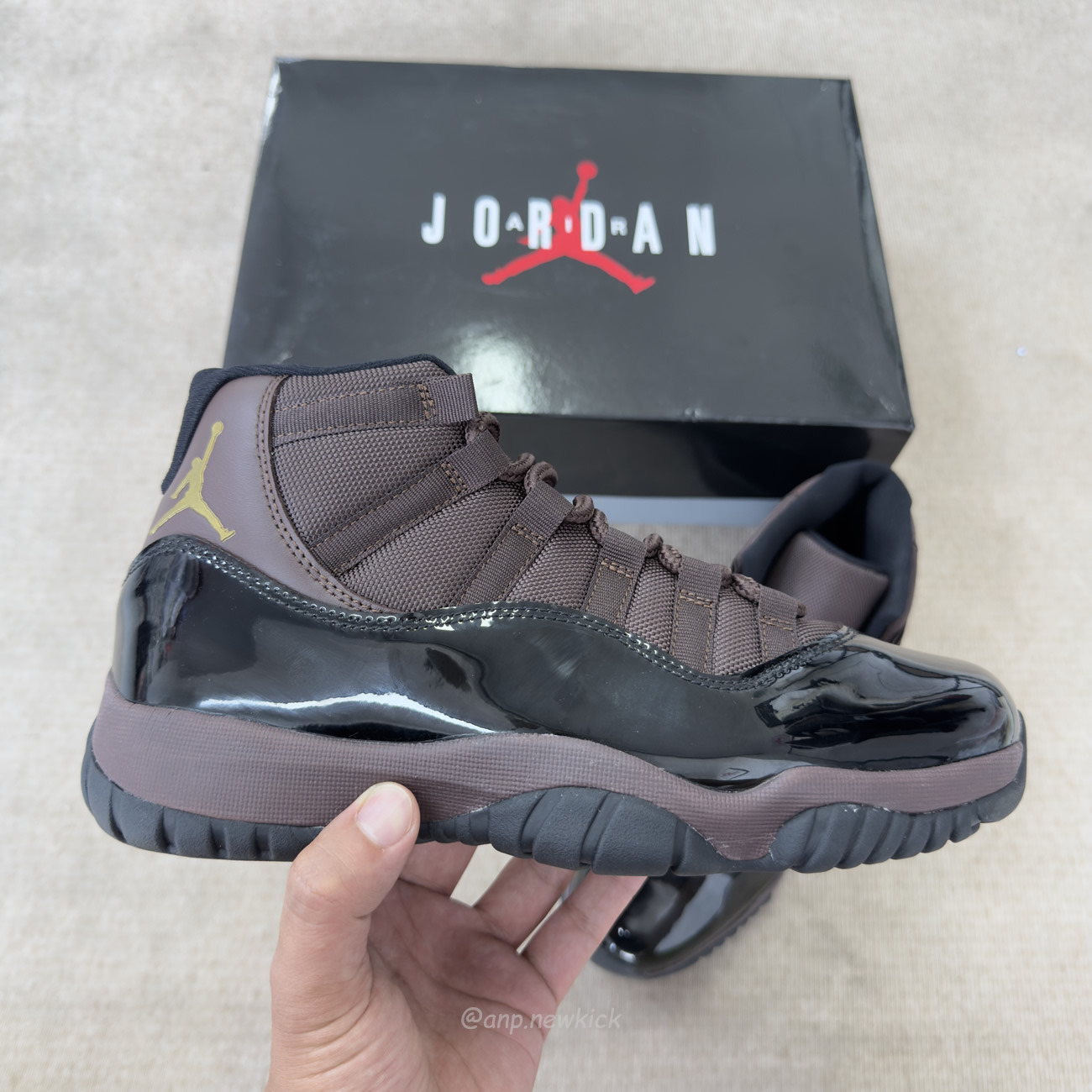 Air Jordan 11 Retro Black Chocolate CT8012-200
