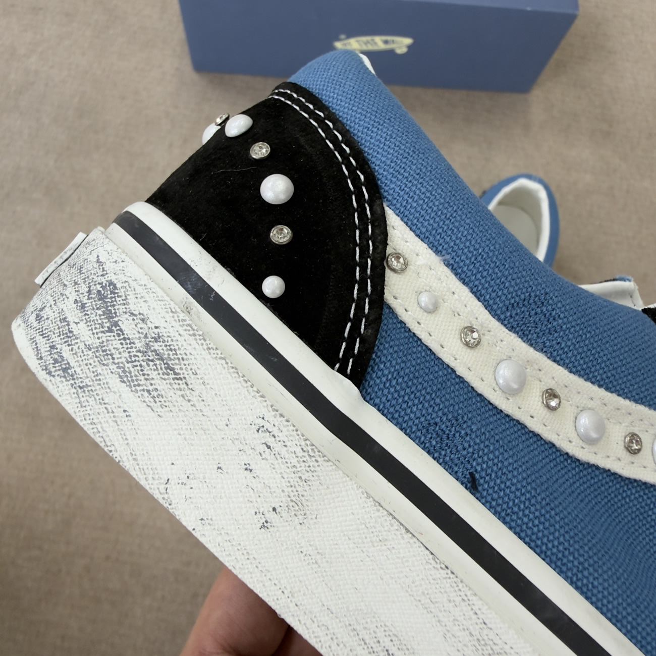 Vans Old Skool 36 Pearlised Studded Sneakers Vn000e8vhle1 (12) - www.newkick.vip Vans Old Skool 36 Pearlised Studded Sneakers Vn000e8vhle1 (12) - www.newkick.vip