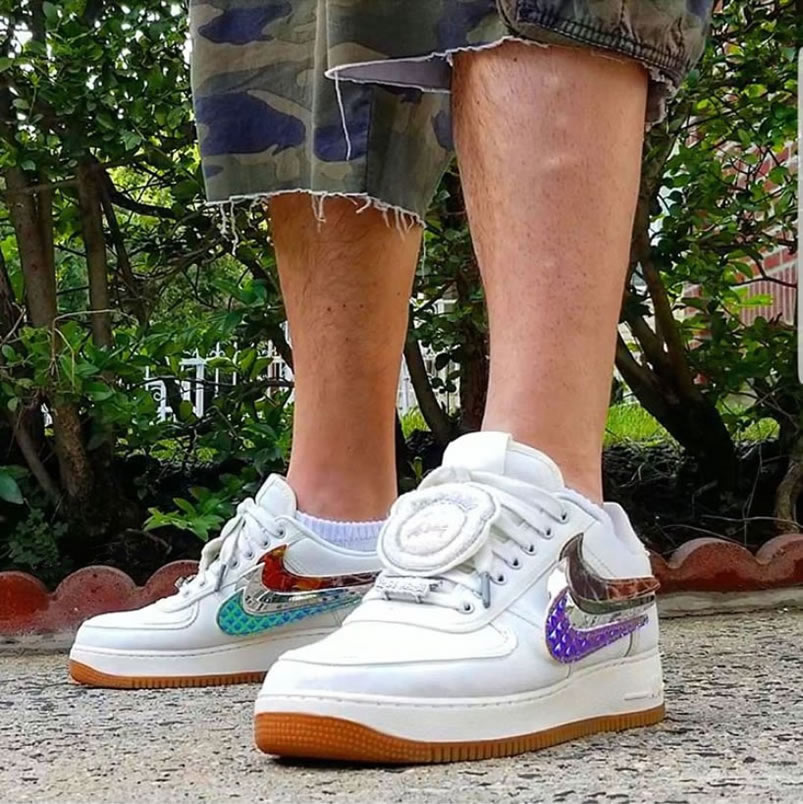 Travis Scott Nike Air Force 1 Low Sail On Feet Release Date For Sale Aq4211 101 (4) - www.newkick.vip